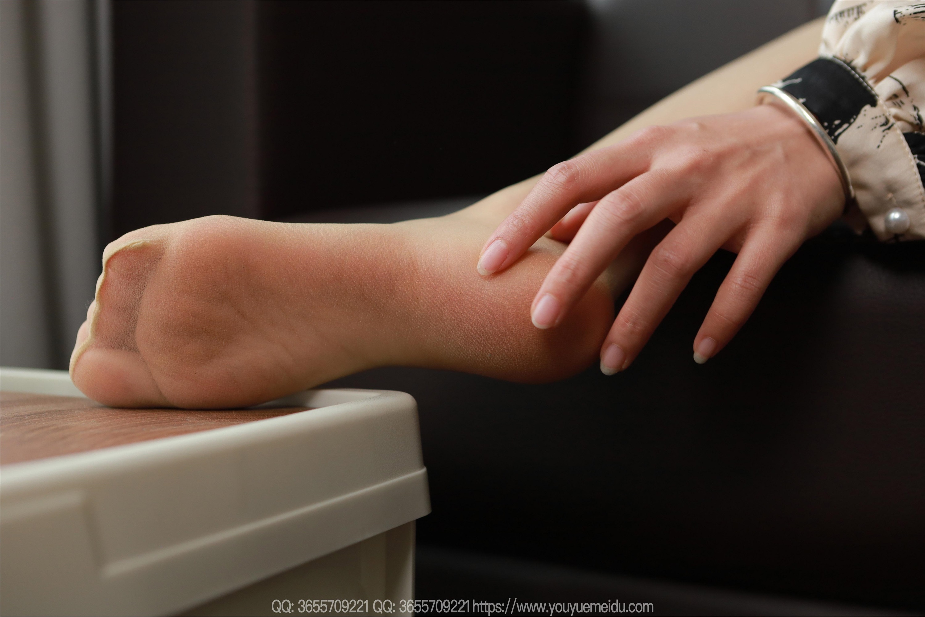 IESS异思趣向  2025.05.13 丝享家 2052 小金《丝丝入扣》